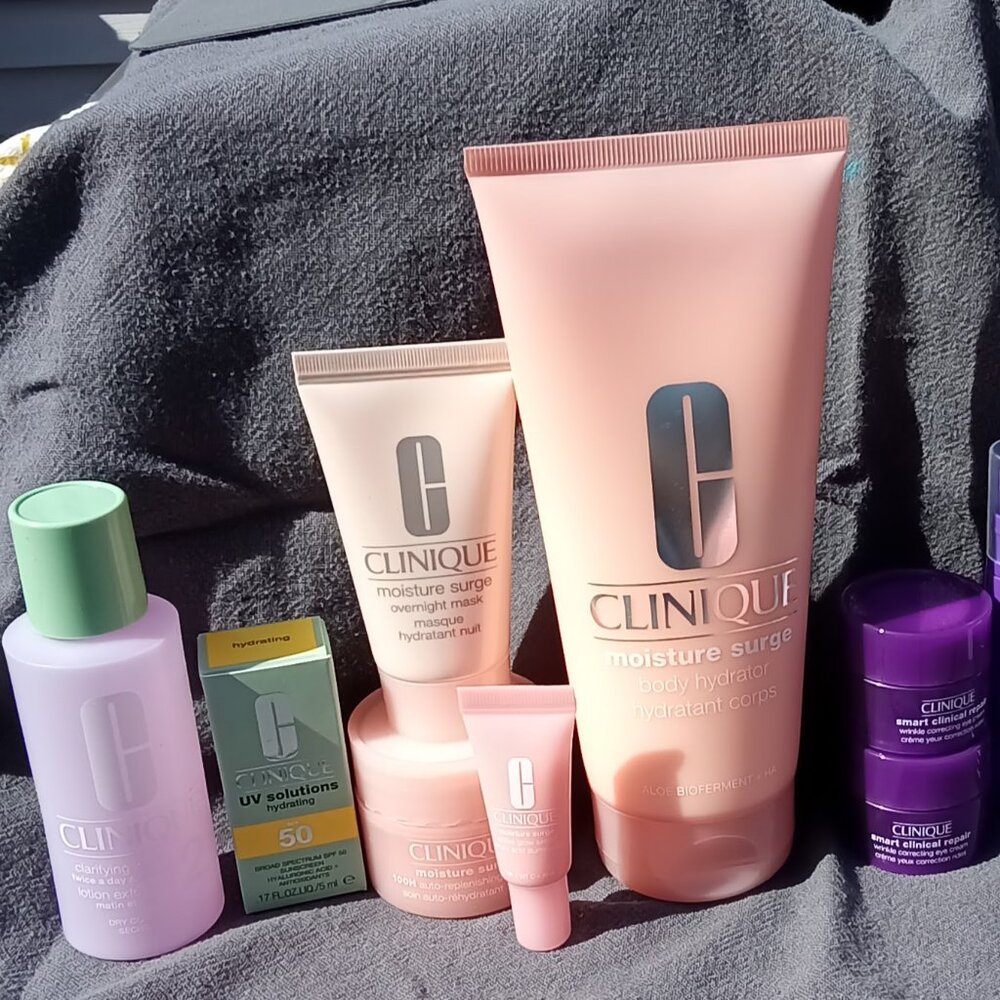 Huge Clinique Mini Set Couldn't fit them all in one picture!